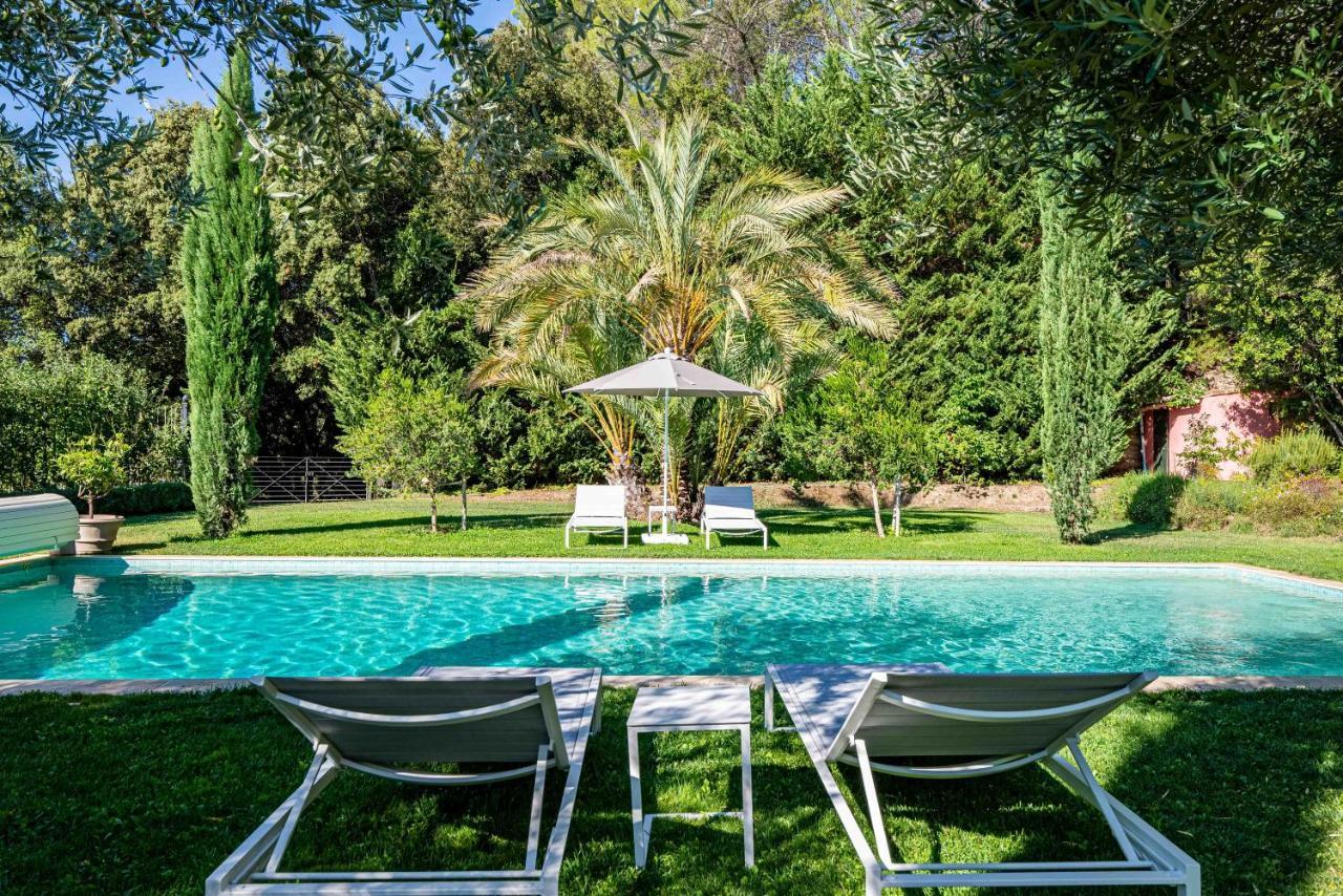 Gites De La Villa Pergola Salernes Buitenkant foto