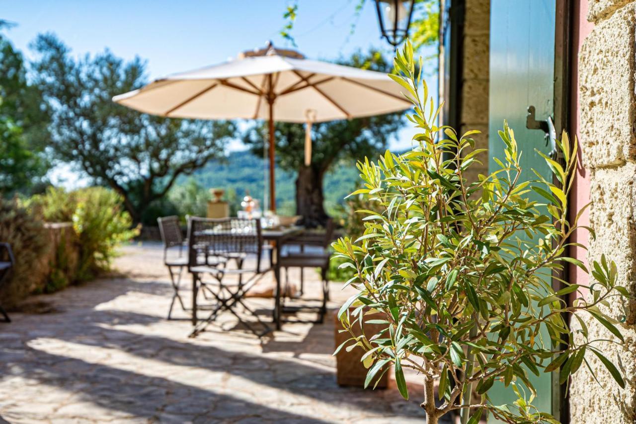 Gites De La Villa Pergola Salernes Buitenkant foto