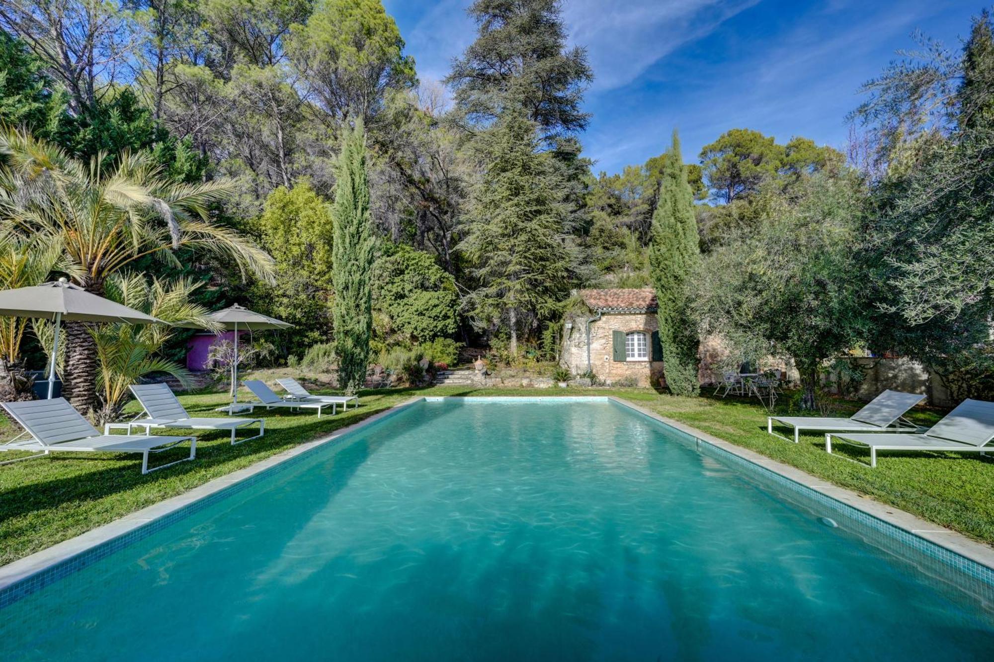 Gites De La Villa Pergola Salernes Buitenkant foto